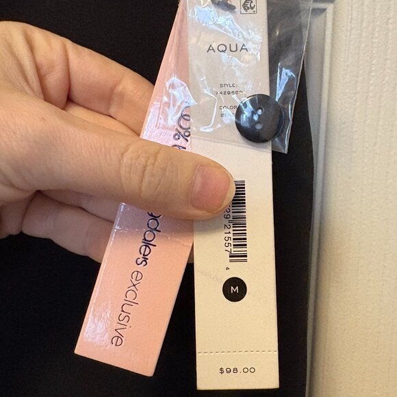 AQUA NWT Feather Trim Crop Pants, Black, Size Medium - Picture 6 of 6